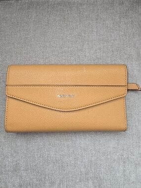 Nine West Women's Yellow-Tan Envelope Wallet